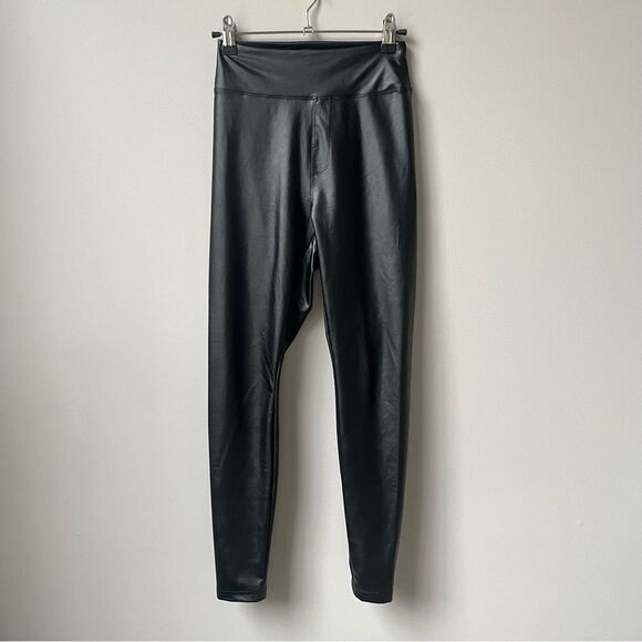 aerie Pants - Offline by Aerie Faux Leather Leggings Women's Size S‎ Small Short Black Pants